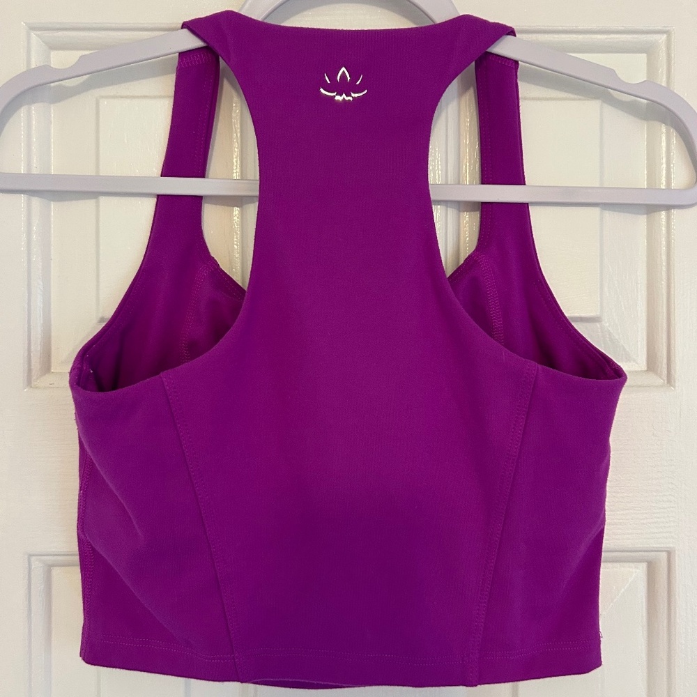 NWOT Beyond Yoga Purple racerback top with built in bra - SMALL -